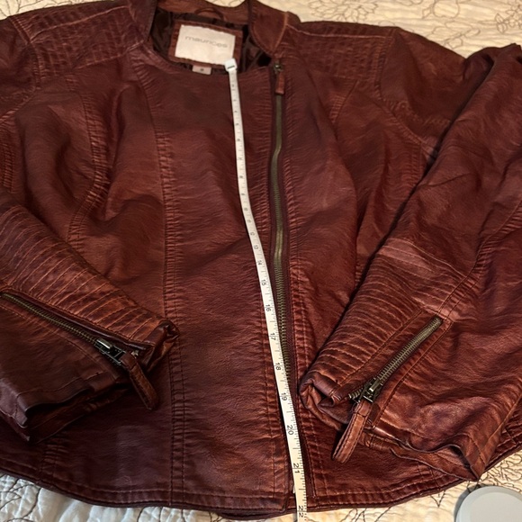 Maurices Deep Maroon faux Leather Jacket 2x - Picture 9 of 11